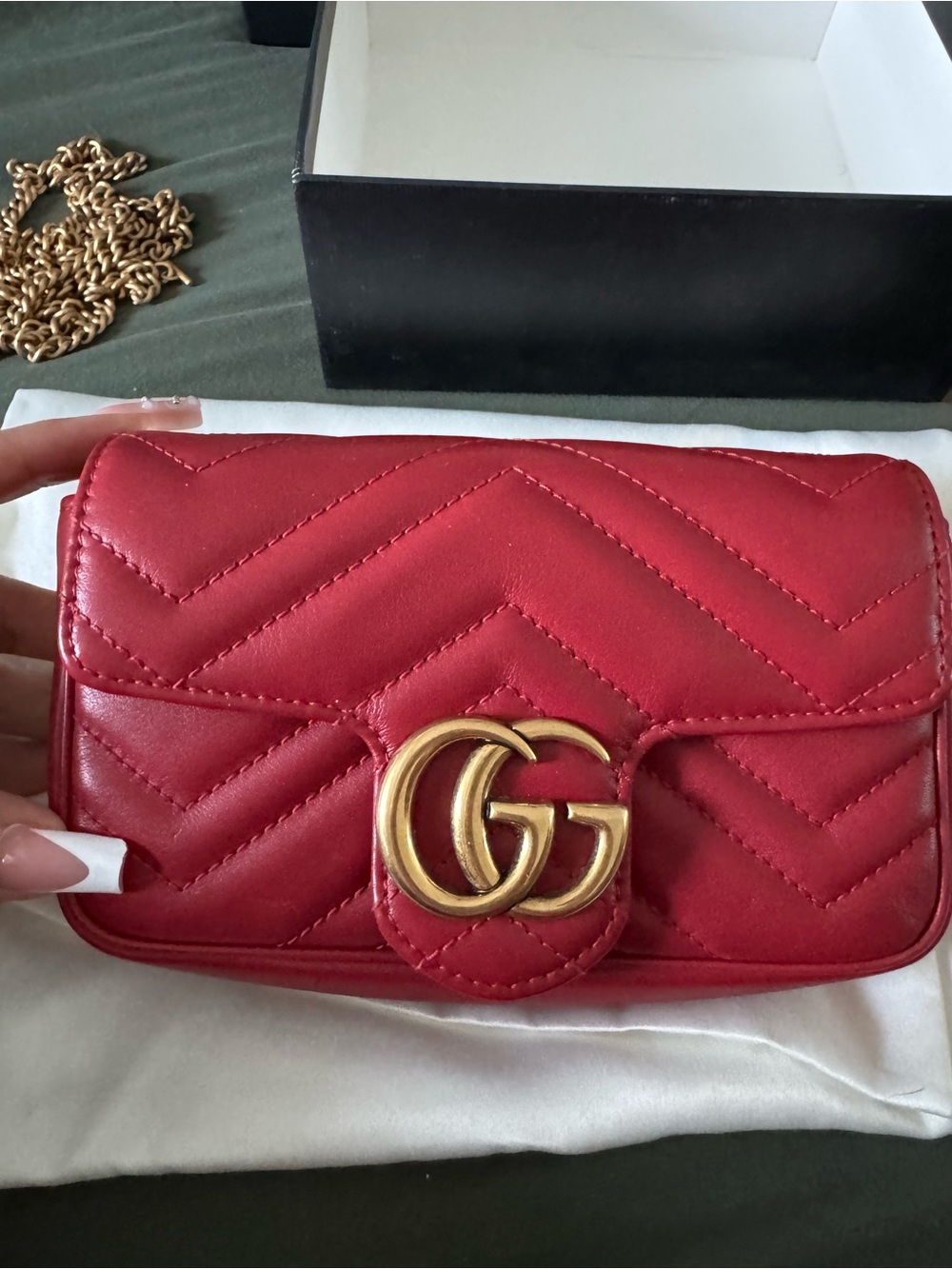 Gucci Red GG Mini - Picture 1 of 11